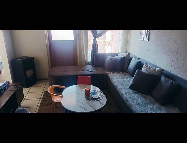 2 BEDROOM SECTIONAL TITLE FOR SALE IN COMET